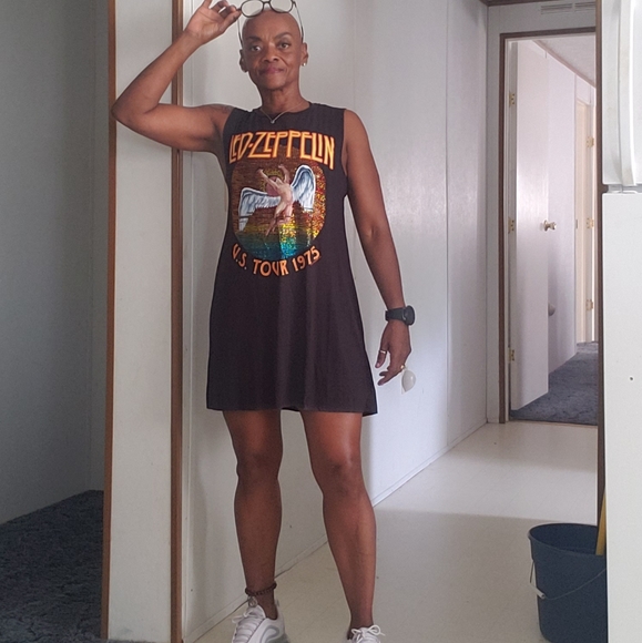 Meet your Posher, Laura - Picture 1 of 1